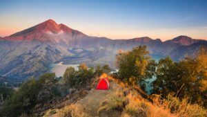 Paket Trekking Rinjani 5 Hari 4 Malam Via Sembalun