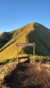 Tour Harian – Sunrise Trip Bukit Anak Dara